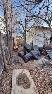 Image 28 of 31: Yard