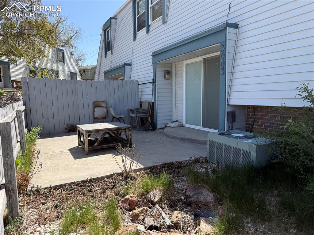 Image 20 of 21: Patio