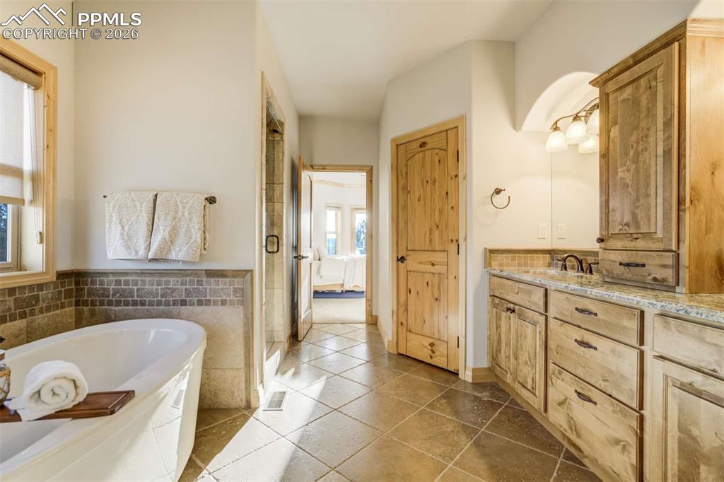 Image 22 of 46: Master Bathroom