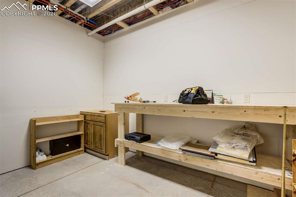 Image 37 of 46: Workshop