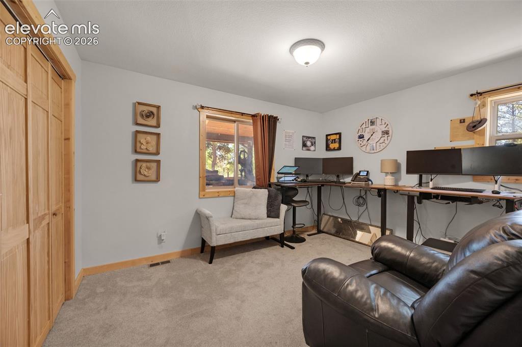 Image 16 of 41: Bedroom
