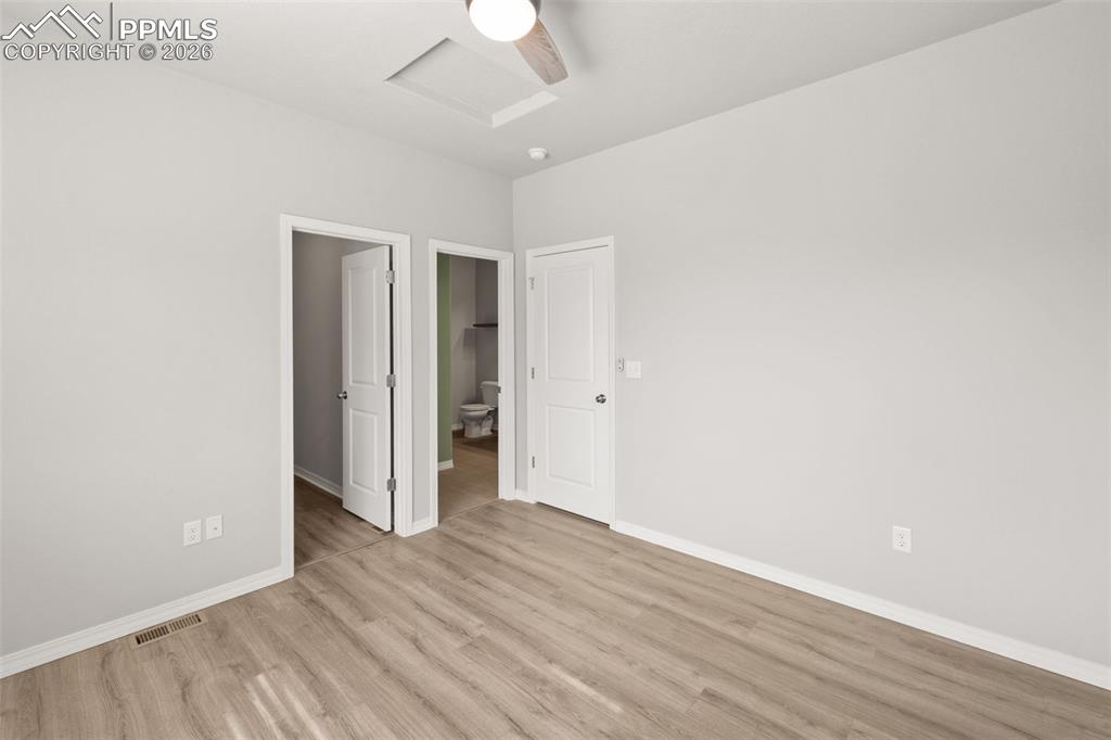 Image 21 of 48: Bedroom