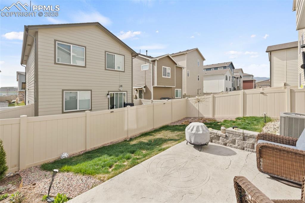 Image 31 of 48: Patio