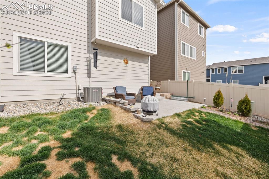 Image 33 of 48: Back of Structure