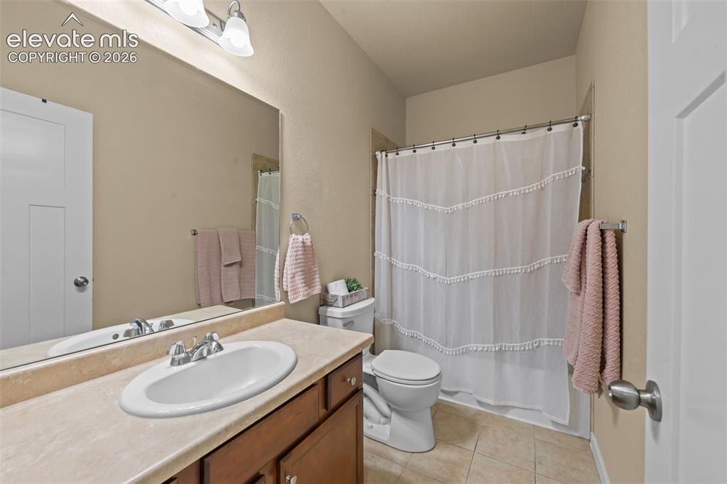 Image 9 of 35: Bathroom