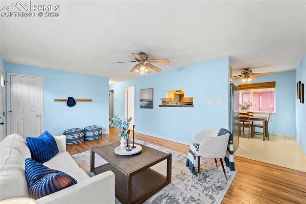 Image 8 of 30: Living Room