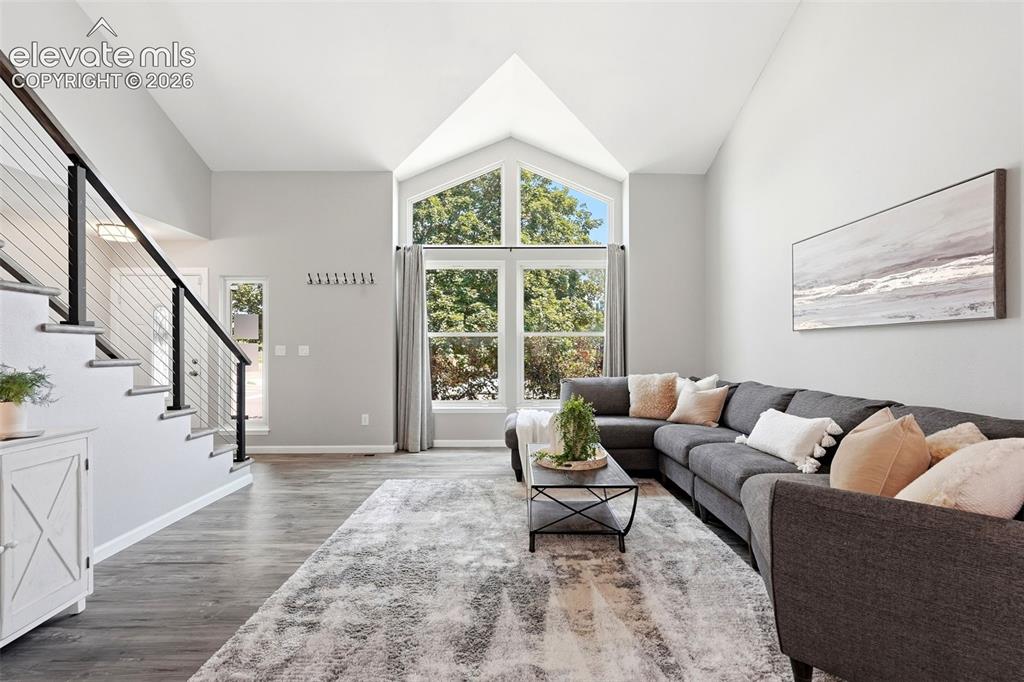 Image 9 of 50: Living Room