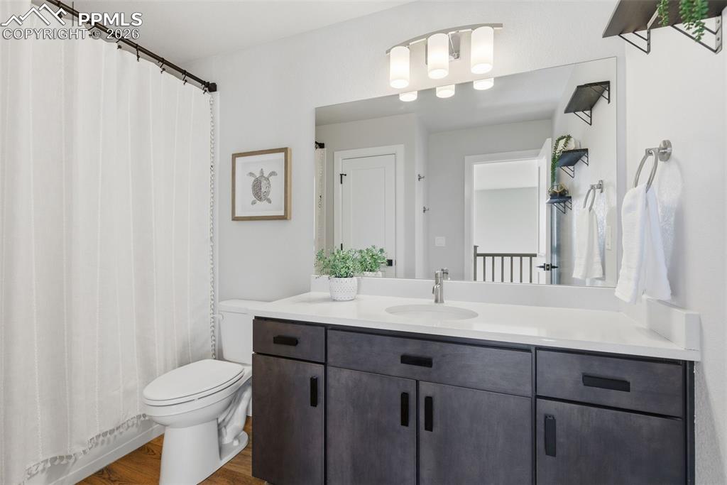 Image 34 of 47: 2nd floor bathroom with upgraded finishes