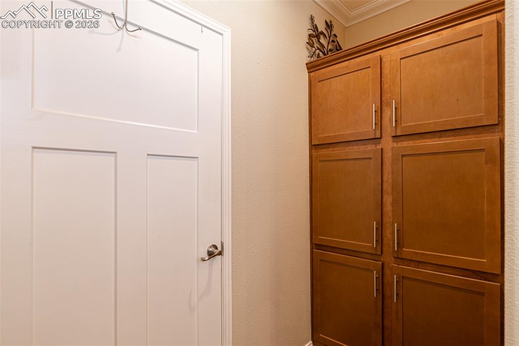 Image 16 of 34: Bathroom