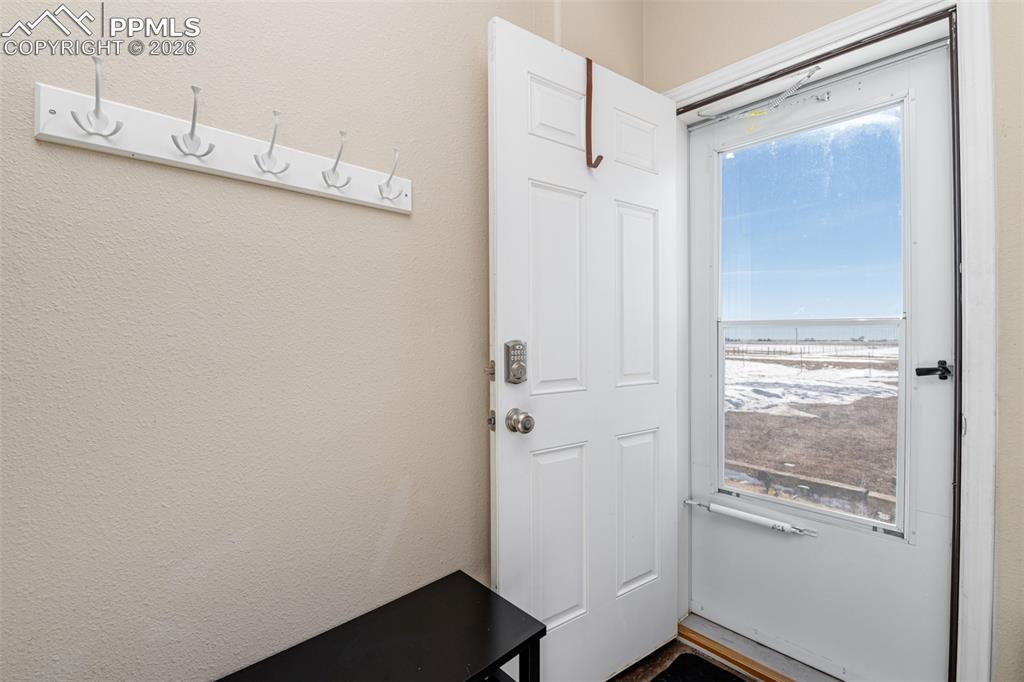 Image 4 of 34: Entry