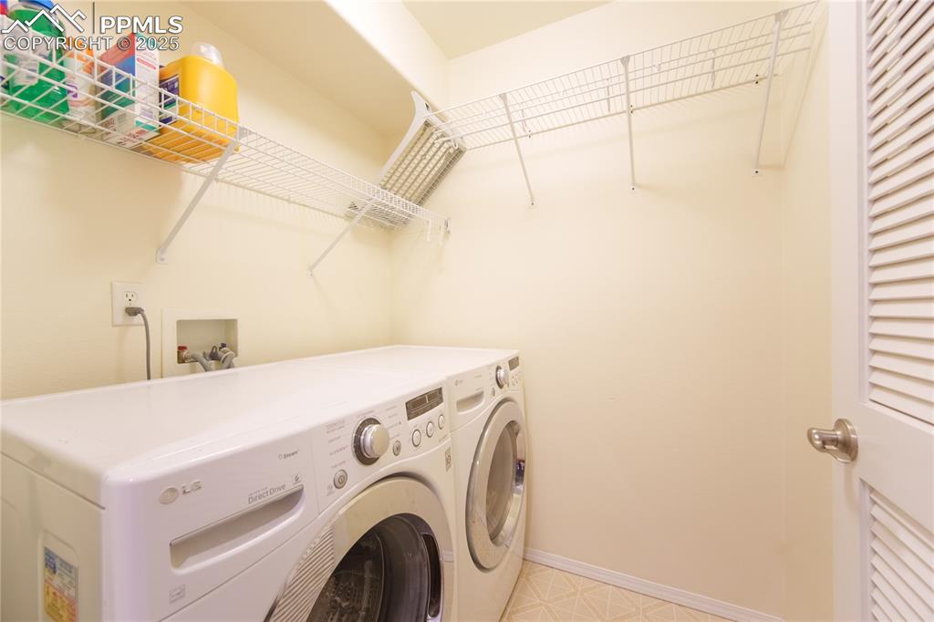 Image 11 of 30: Laundry