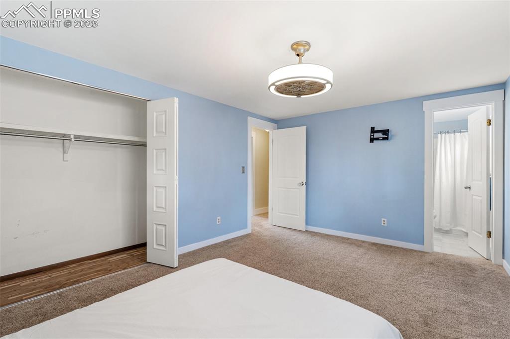 Image 24 of 50: Bedroom