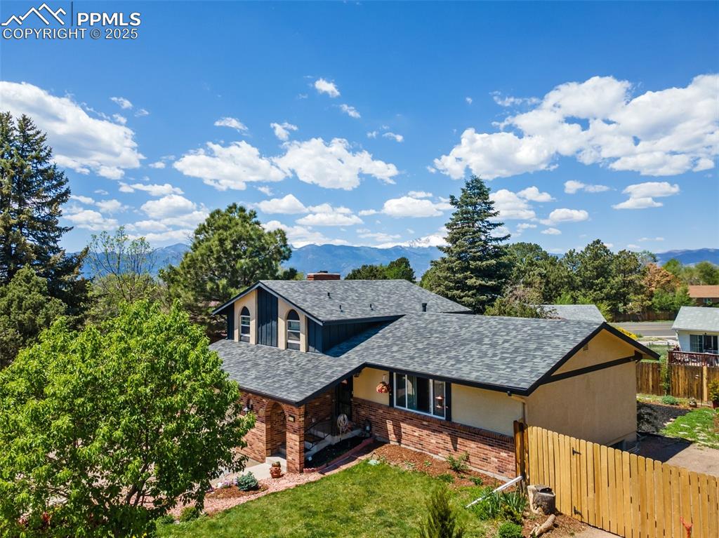 Image 3 of 50: Front of Structure