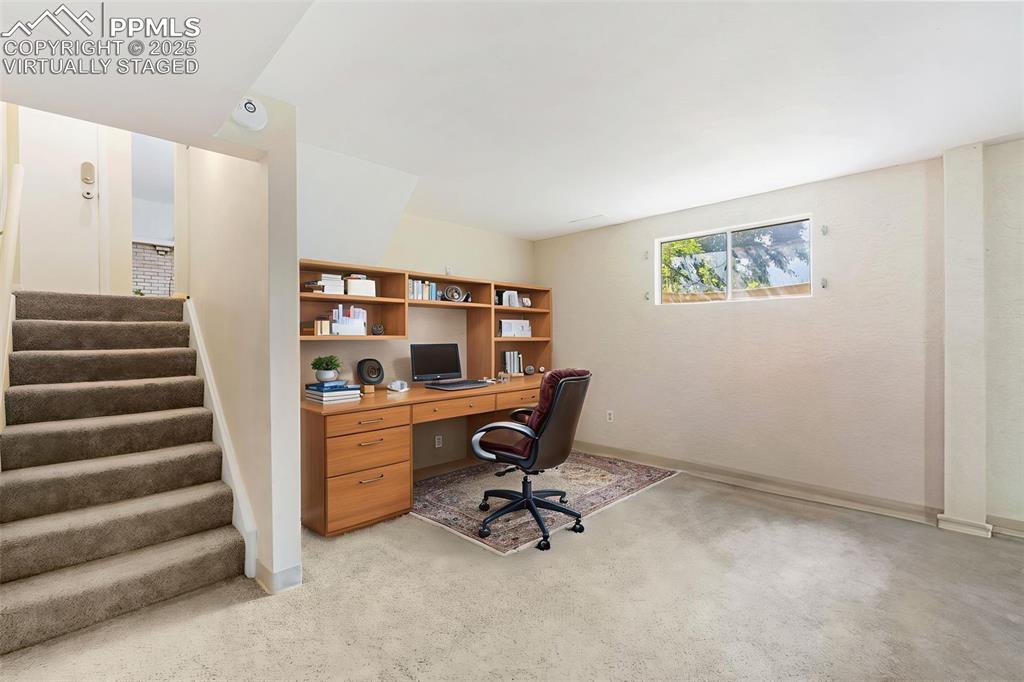 Image 39 of 50: Virtually Staged