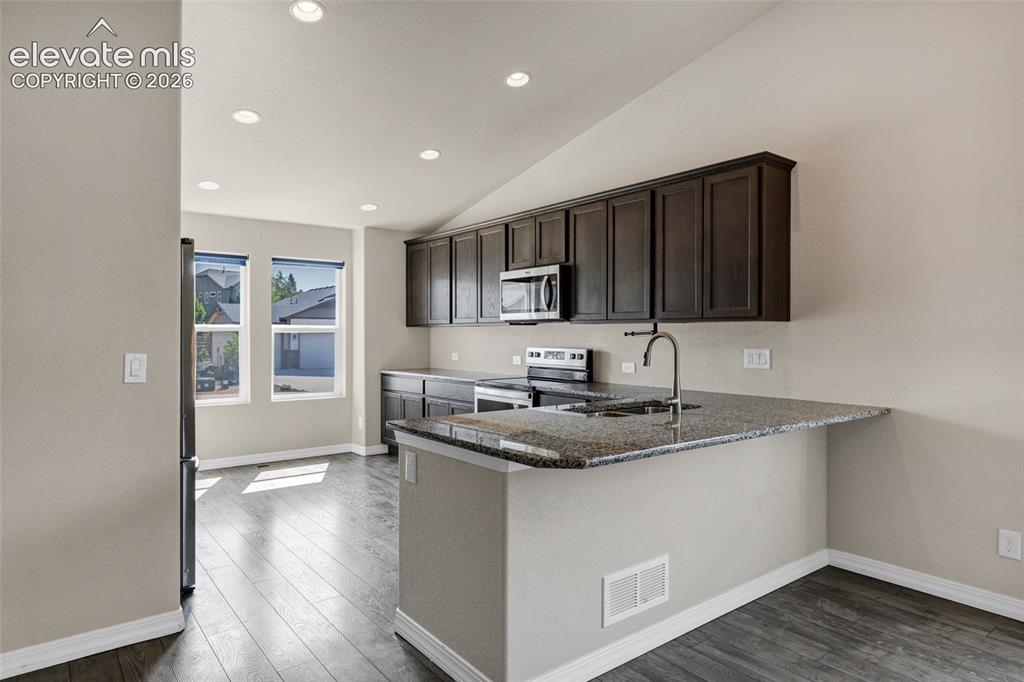 Image 8 of 34: Kitchen
