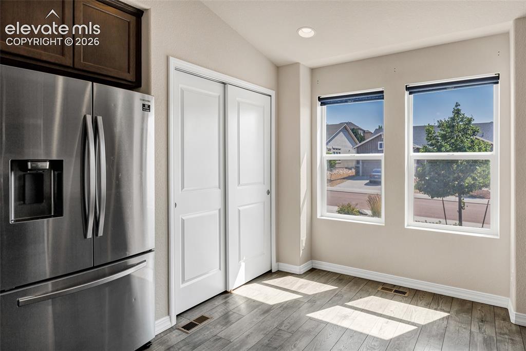 Image 9 of 34: Kitchen