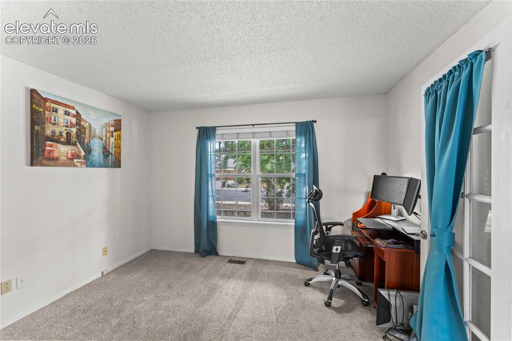 Image 13 of 45: Office