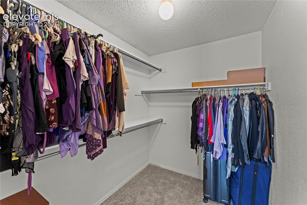 Image 26 of 45: Closet