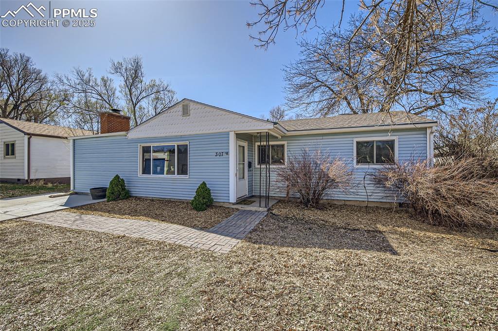 Image 3 of 27: Front of Structure