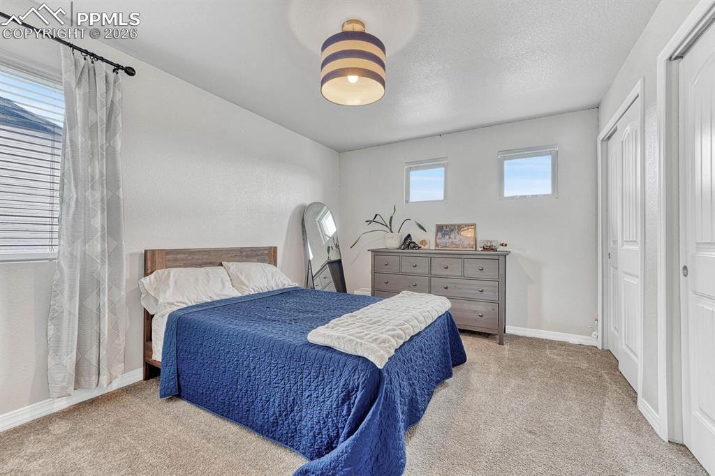 Image 19 of 34: Bedroom