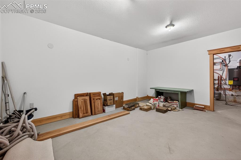 Image 40 of 50: Prewired for theater room