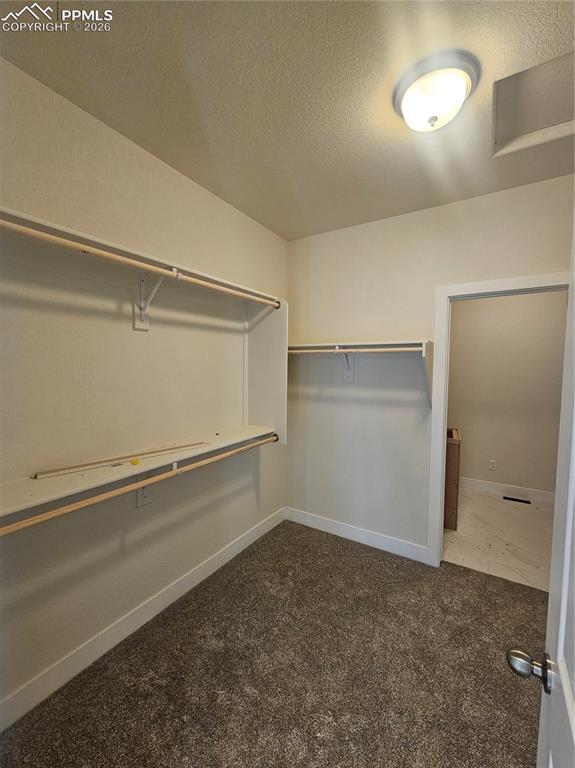 Image 13 of 17: Closet