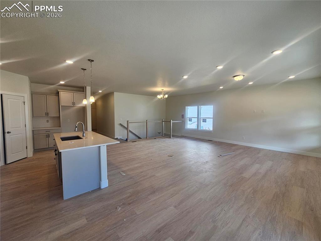 Image 8 of 17: Kitchen