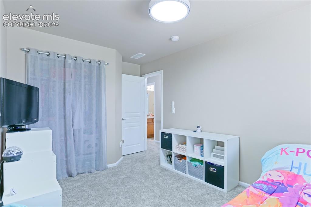 Image 15 of 44: Bedroom