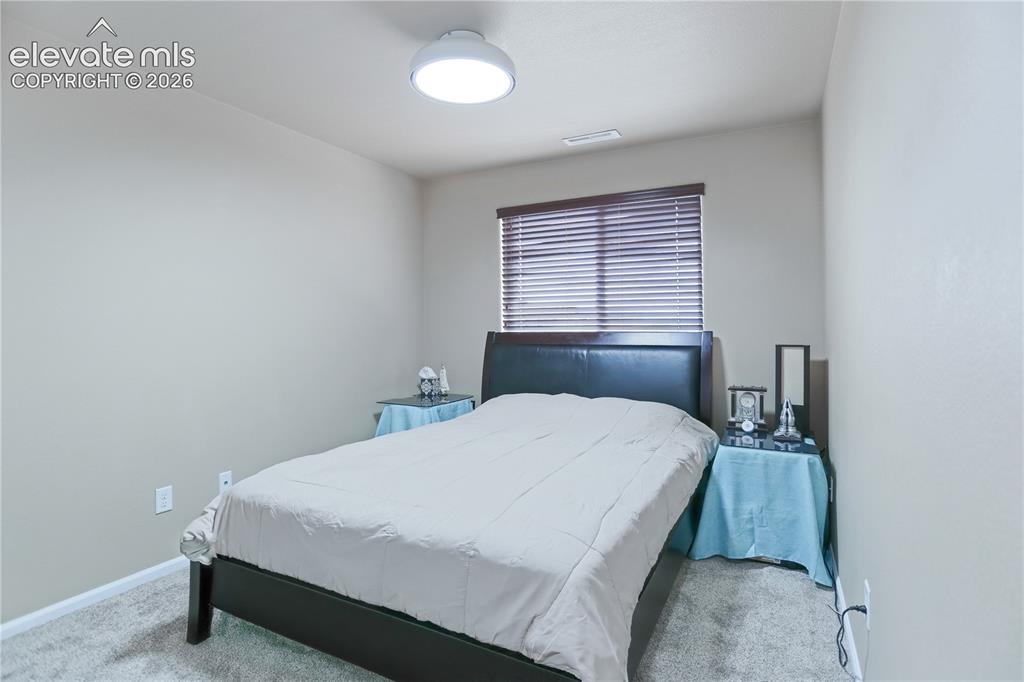 Image 19 of 44: Bedroom