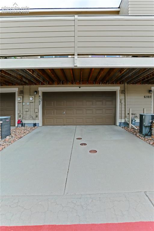 Image 44 of 44: Garage