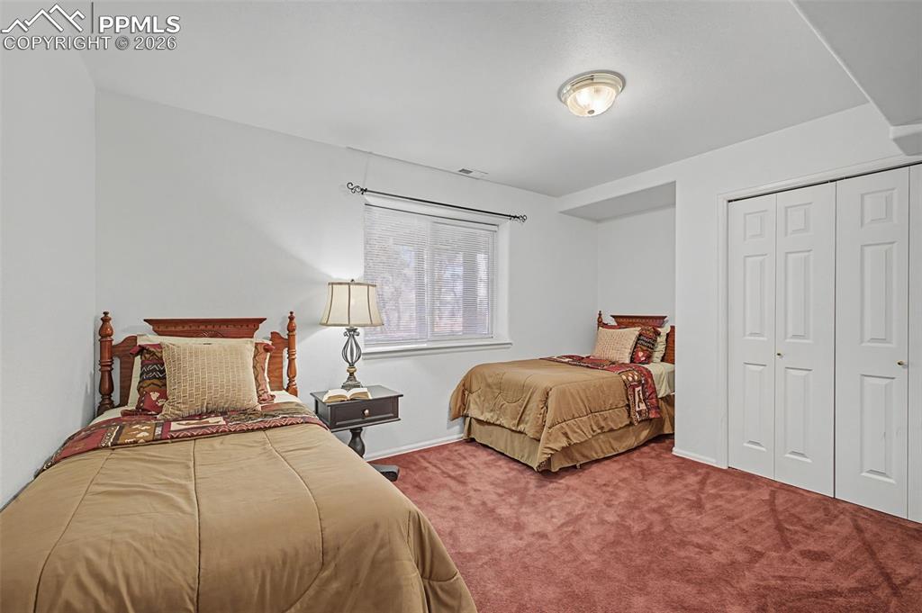 Image 33 of 49: Bedroom