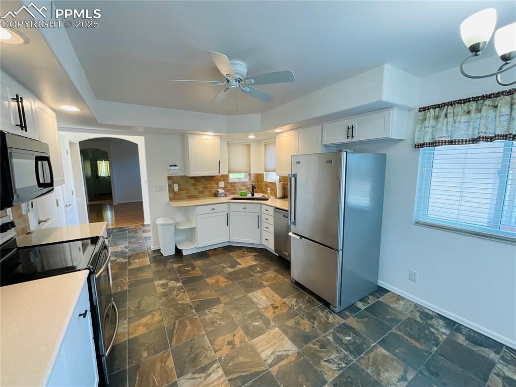 Image 9 of 42: Kitchen