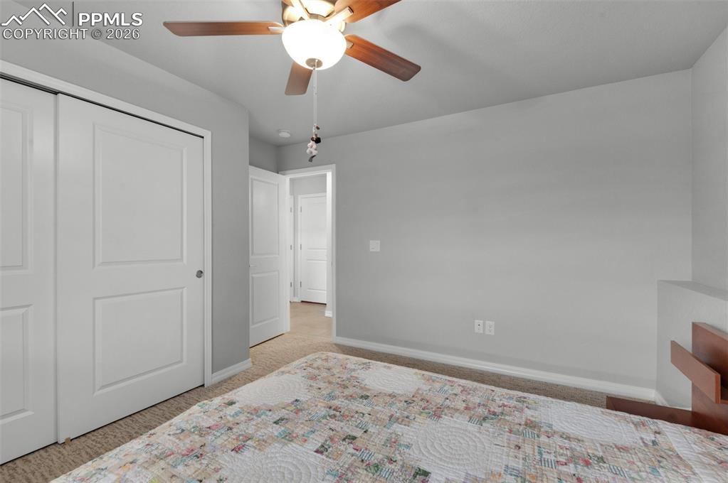 Image 19 of 34: Bedroom