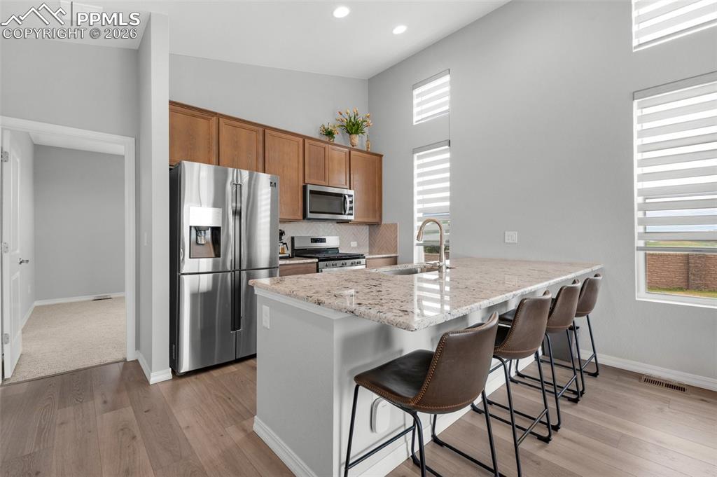 Image 5 of 34: Kitchen