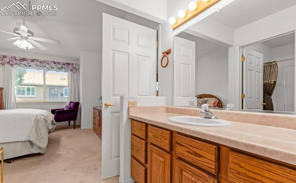 Image 12 of 28: Bathroom