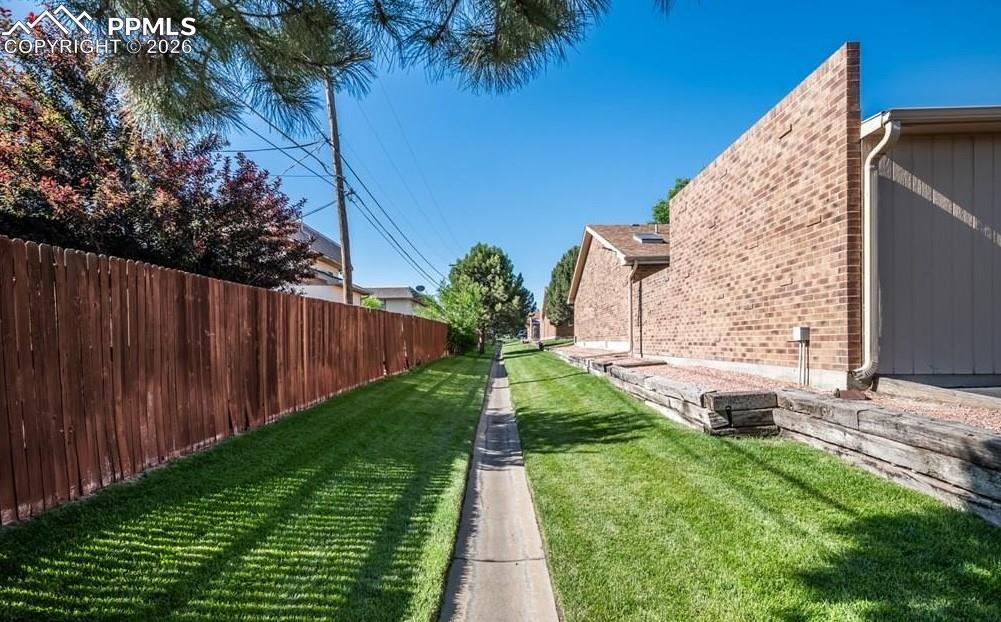 Image 25 of 28: Side of Structure