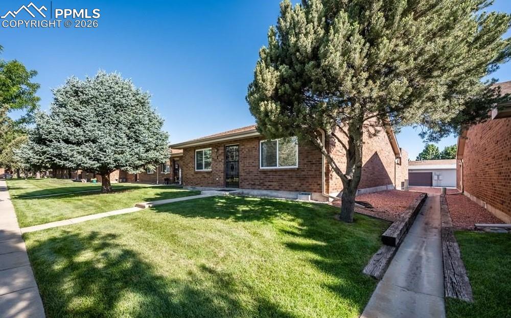 Image 27 of 28: Front of Structure