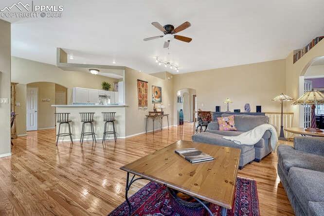 Image 11 of 48: Open to Kitchen Bar