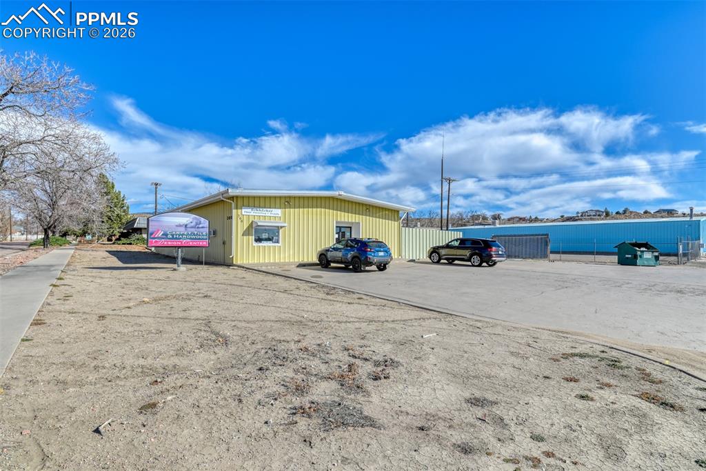 Image 18 of 50: Front of Structure