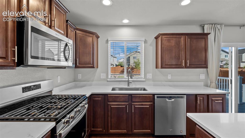 Image 12 of 39: Kitchen
