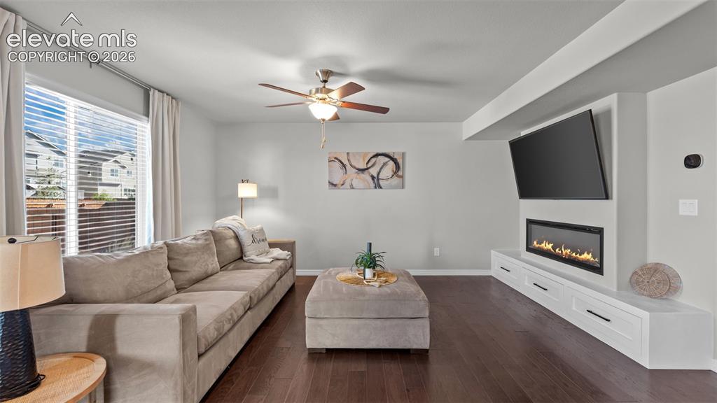 Image 15 of 39: Living Room