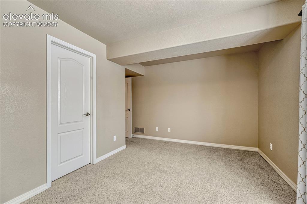 Image 34 of 42: ...basement bedrooms also has a walk-in closet. 