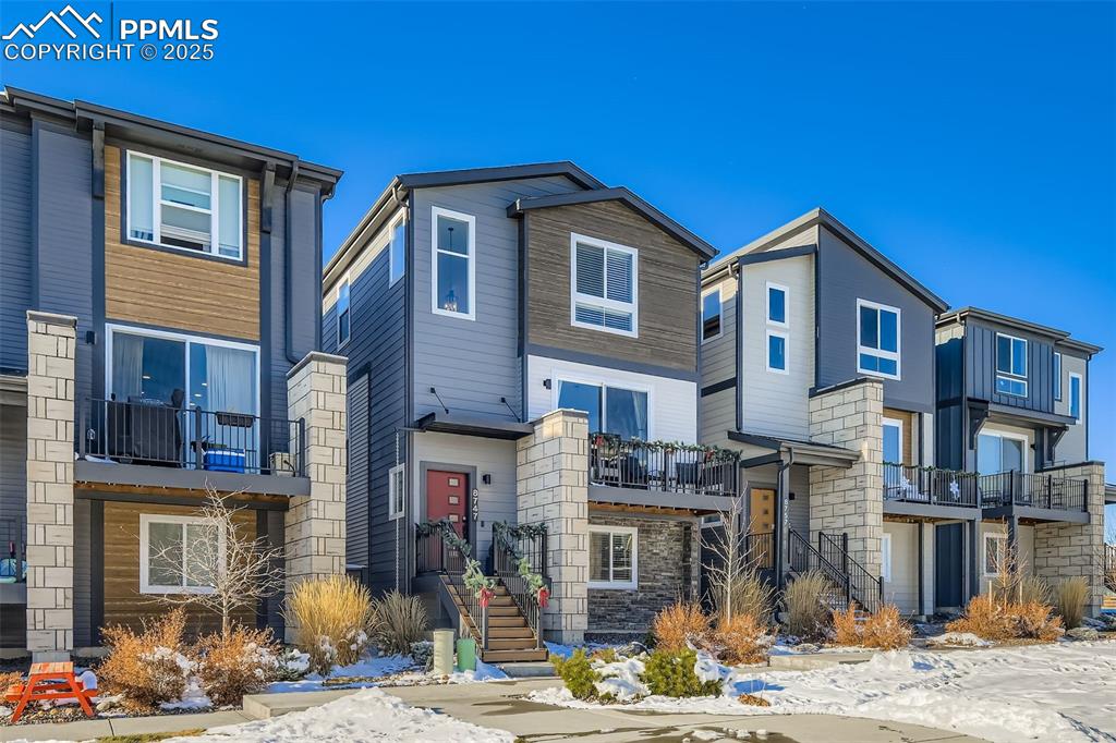 Image 2 of 28: Front of Structure