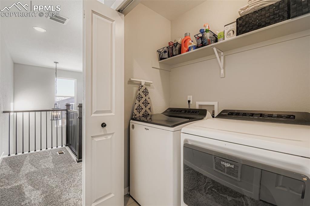 Image 24 of 28: Laundry