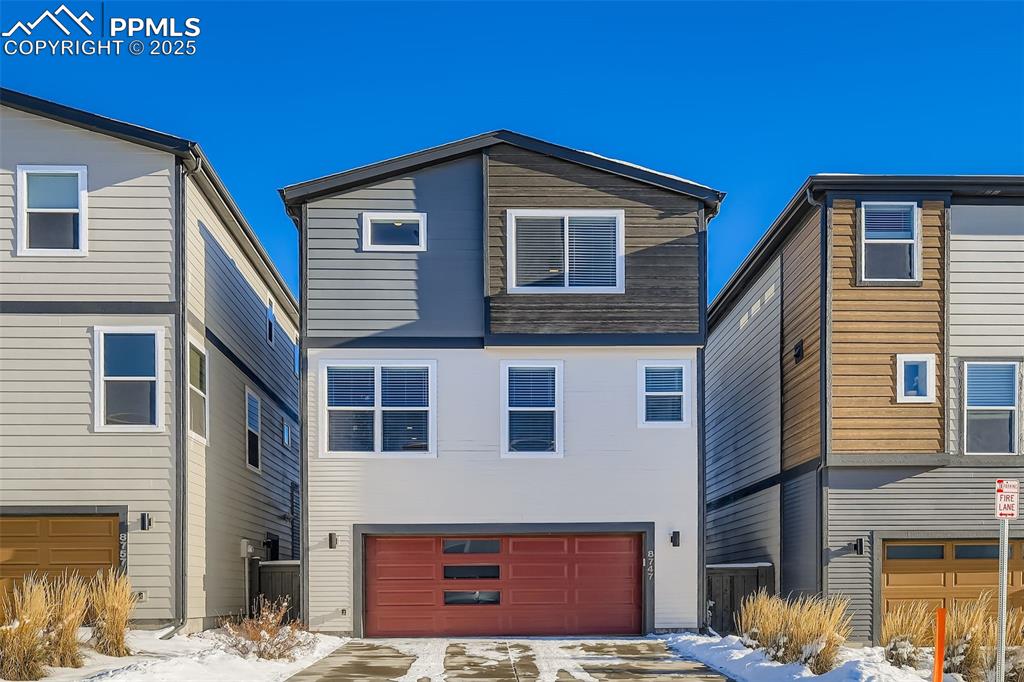 Image 28 of 28: Parking