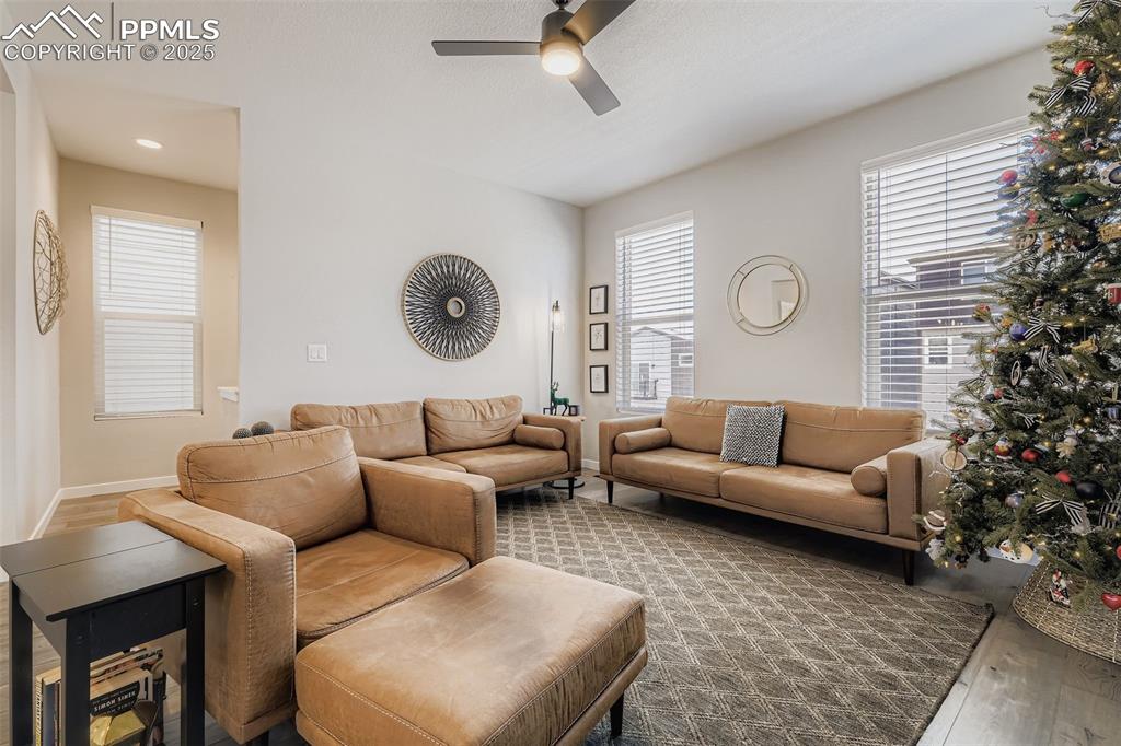 Image 6 of 28: Living Room