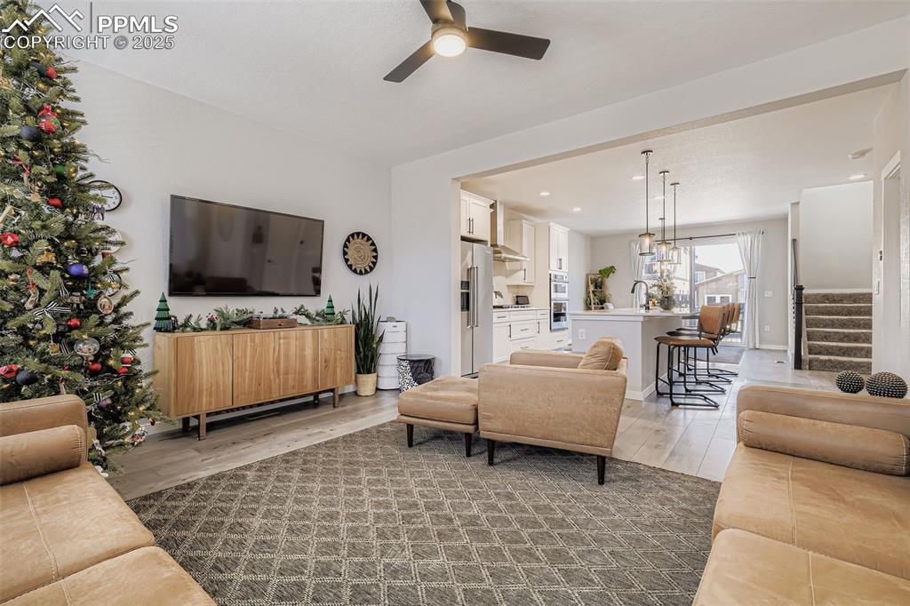 Image 7 of 28: Living Room