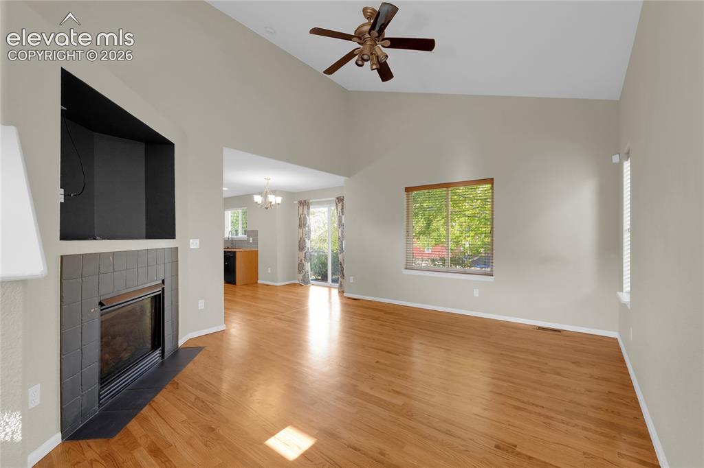 Image 11 of 24: Living Room