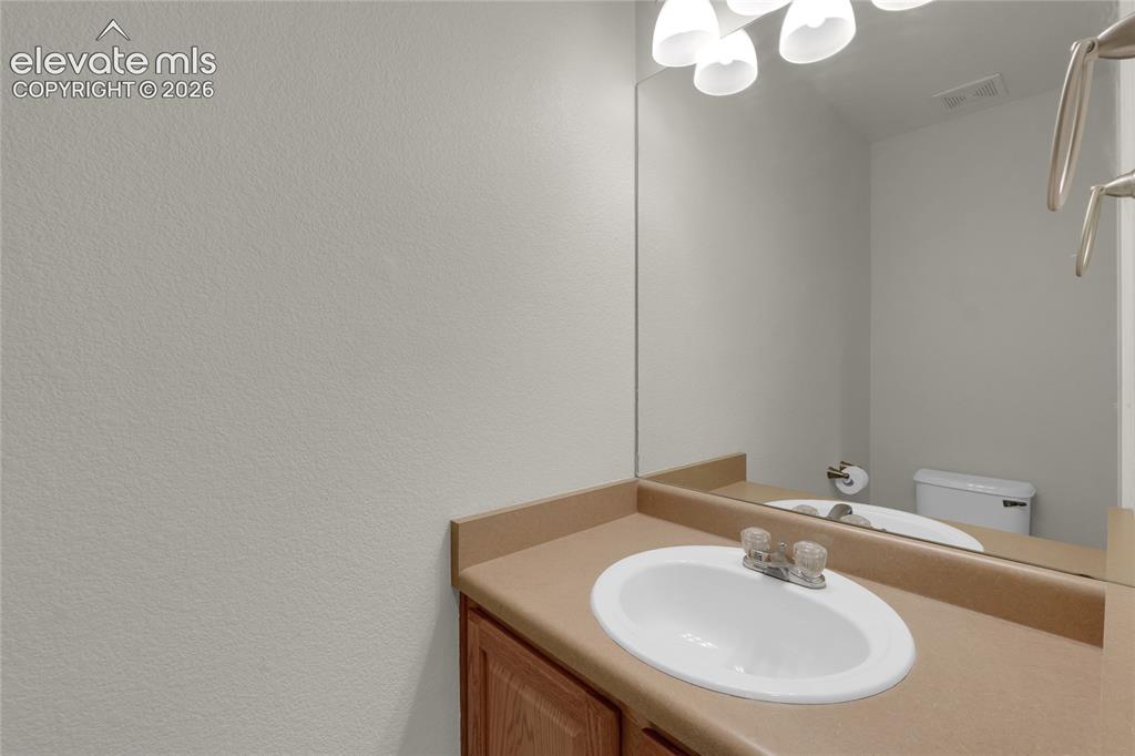 Image 21 of 24: Bathroom