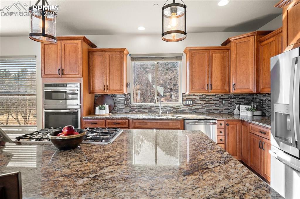 Image 12 of 35: Kitchen